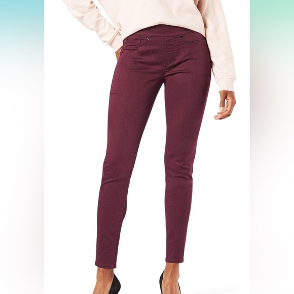Signature Levi’s Strauss Maroon Pull On Skinny Jeans - Picture 1 of 8